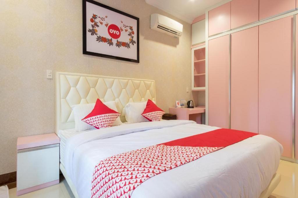 Oyo 619 Naufal Guest House Syariah Medan Exteriör bild