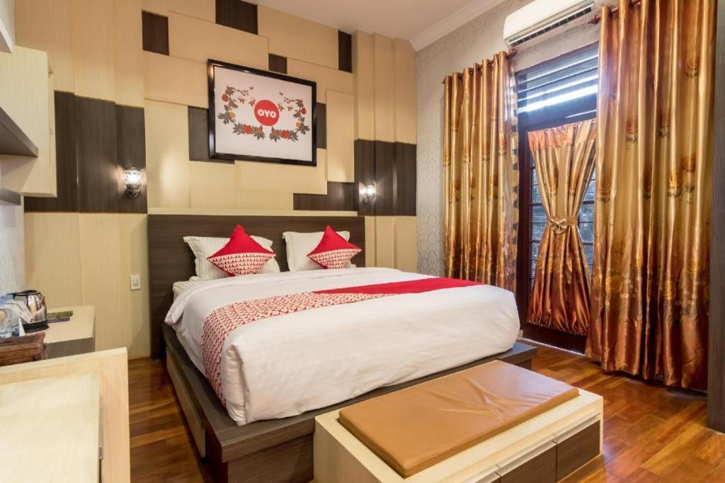 Oyo 619 Naufal Guest House Syariah Medan Exteriör bild