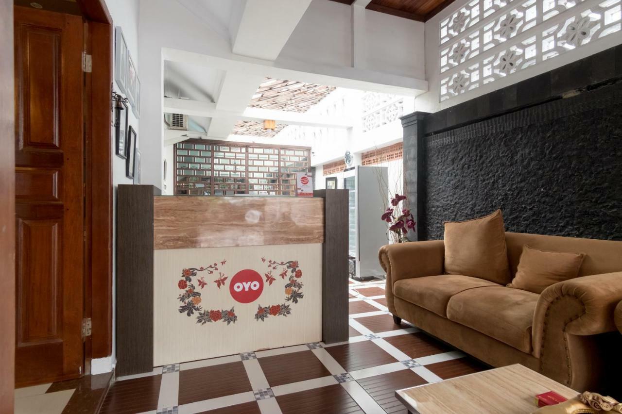 Oyo 619 Naufal Guest House Syariah Medan Exteriör bild